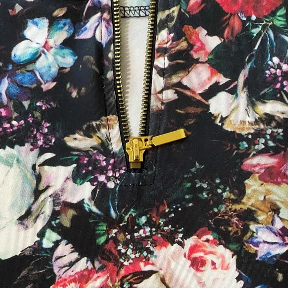 111. DEX Mini-Skirt - Licorice Black/Floral - Size Medium - Picture 10 of 11